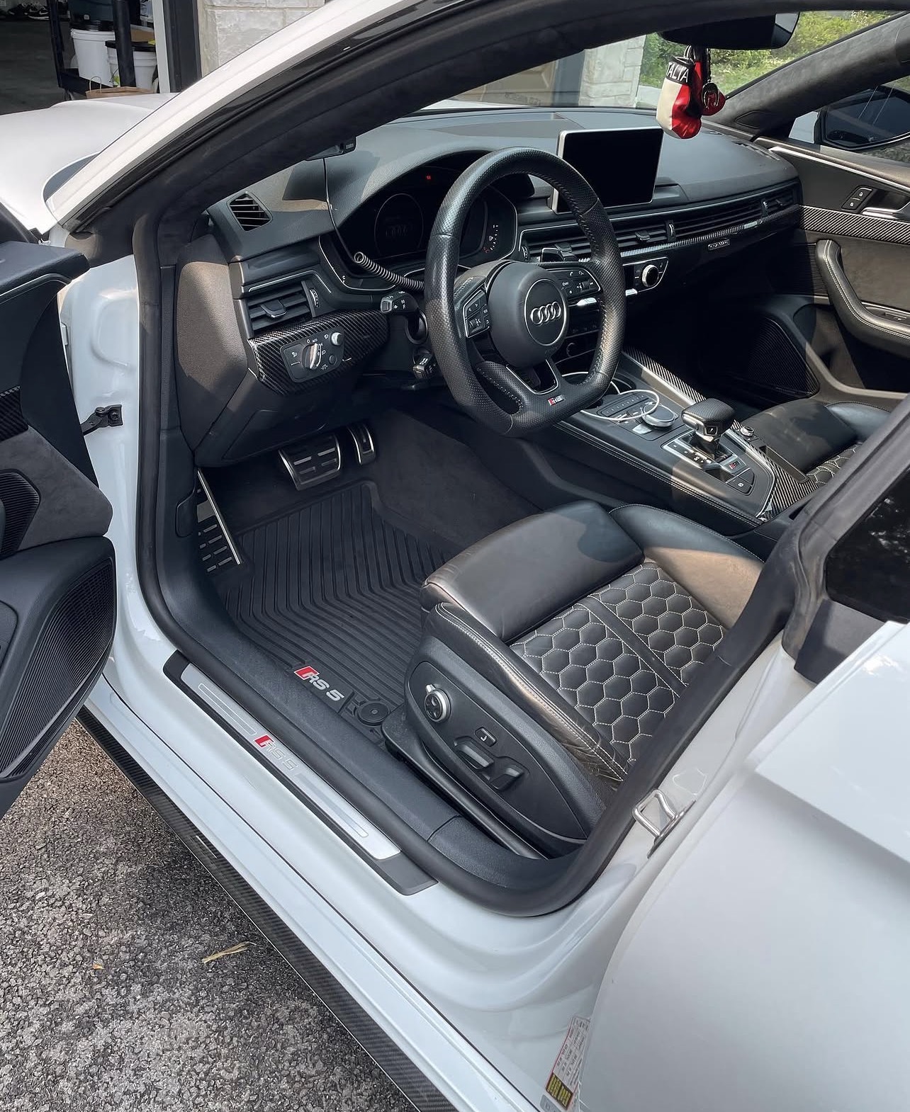Audi RS5 interior reset